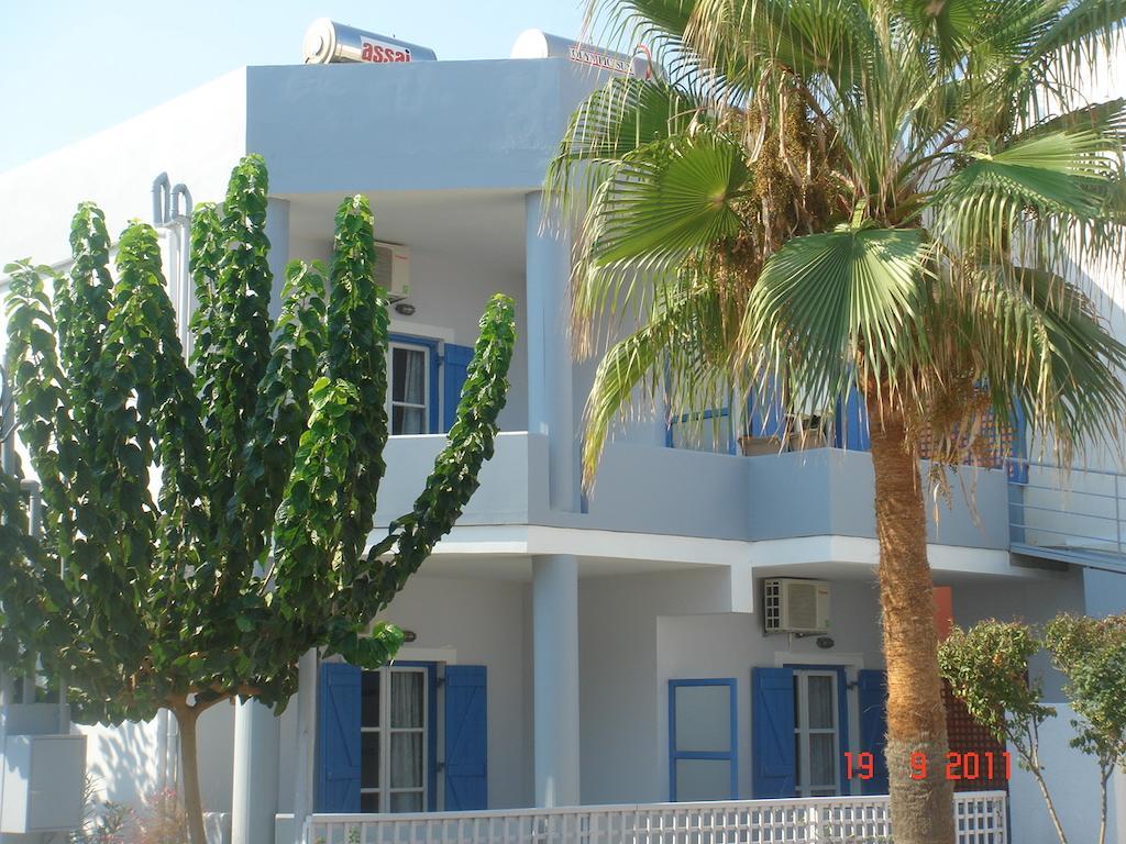 Studios Vasilis Agia Marina Exterior foto